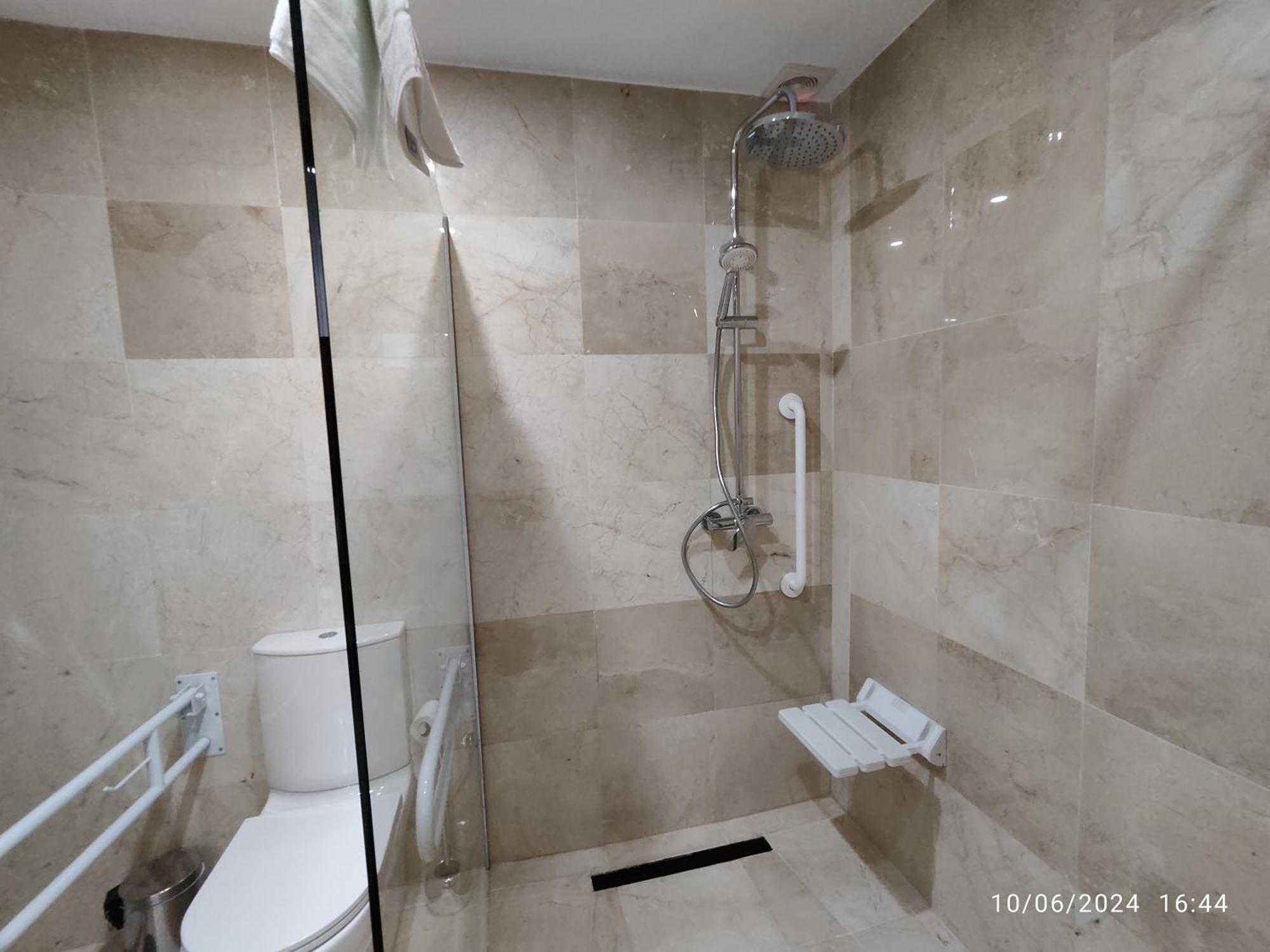 Apartamentos Luxury Playa Victoria 加的斯 外观 照片